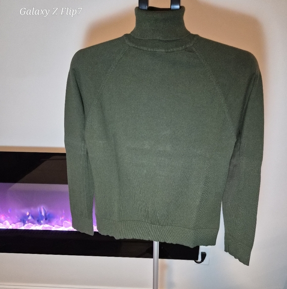 Talbots Sweaters - Talbots Petites Olive Green Ribbed Turtleneck Sweater - Size LP